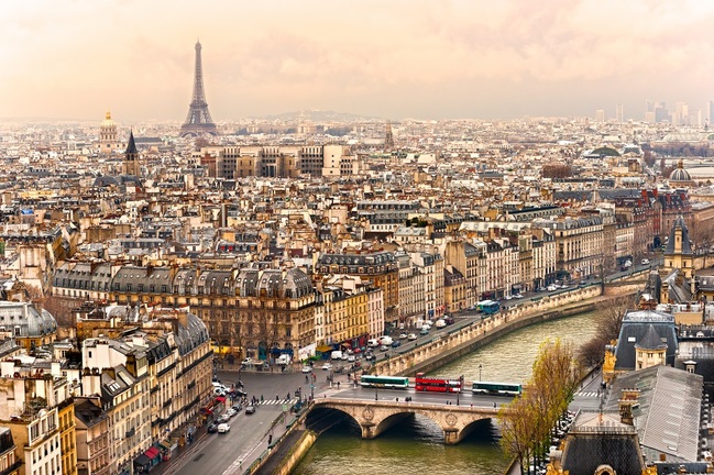 Paris'te ev sahipleri kiralık evlerini boş gösteriyor