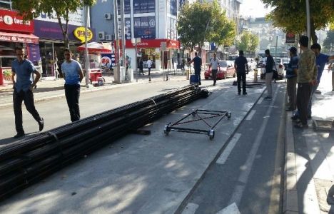 Düzce nostaljik tramvay projesinde raylar döşeniyor